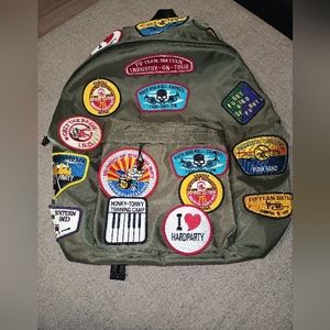 Fifteen- Sixteen Industry- On- Tour